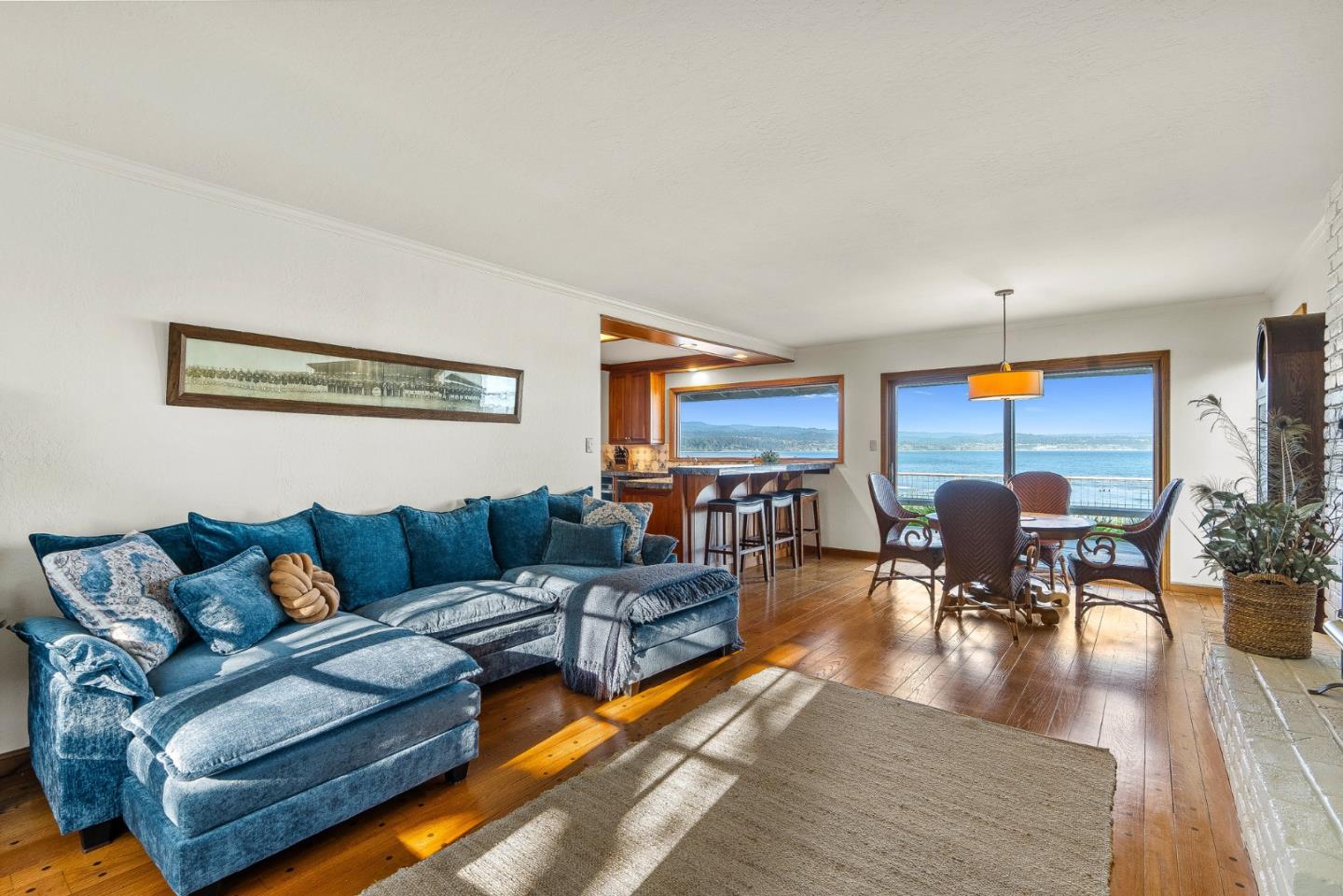 Detail Gallery Image 19 of 51 For 4250 Opal Cliff Dr, Santa Cruz,  CA 95062 - 4 Beds | 2/1 Baths