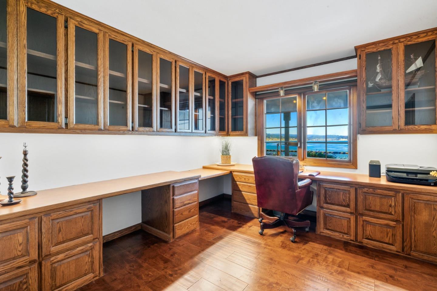 Detail Gallery Image 20 of 51 For 4250 Opal Cliff Dr, Santa Cruz,  CA 95062 - 4 Beds | 2/1 Baths