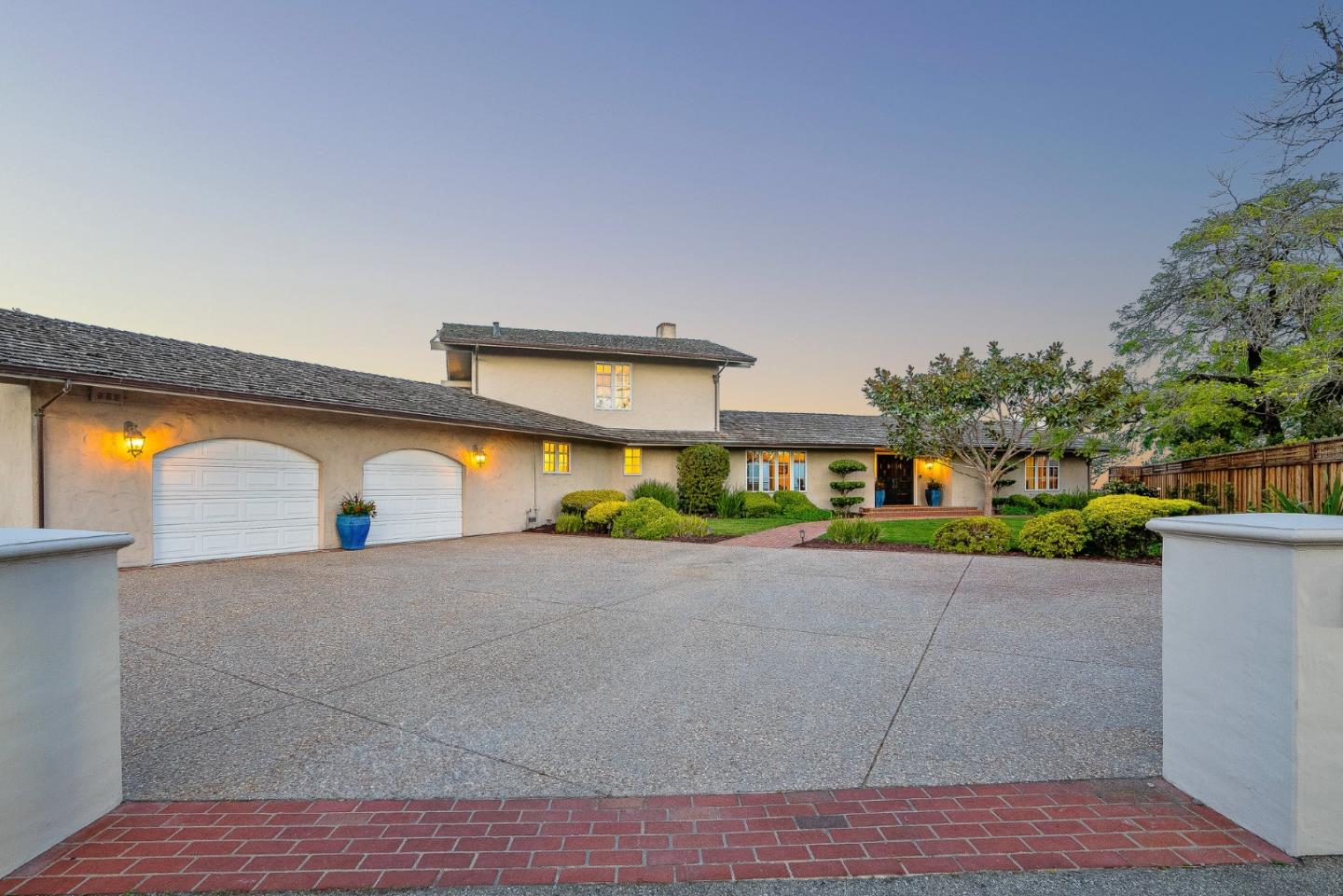 Detail Gallery Image 4 of 51 For 4250 Opal Cliff Dr, Santa Cruz,  CA 95062 - 4 Beds | 2/1 Baths