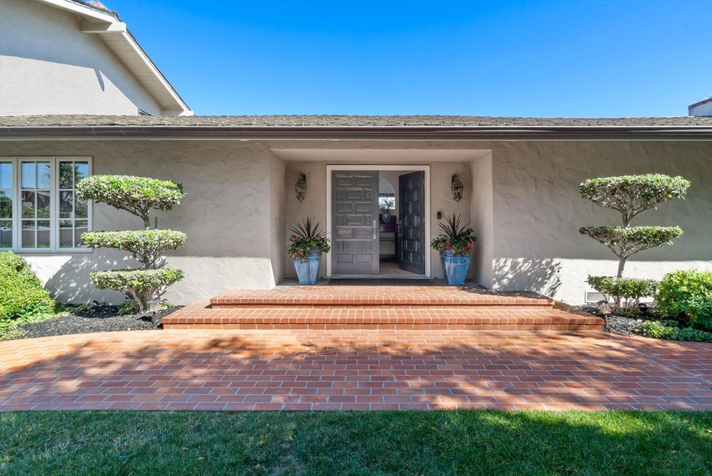 Detail Gallery Image 9 of 51 For 4250 Opal Cliff Dr, Santa Cruz,  CA 95062 - 4 Beds | 2/1 Baths