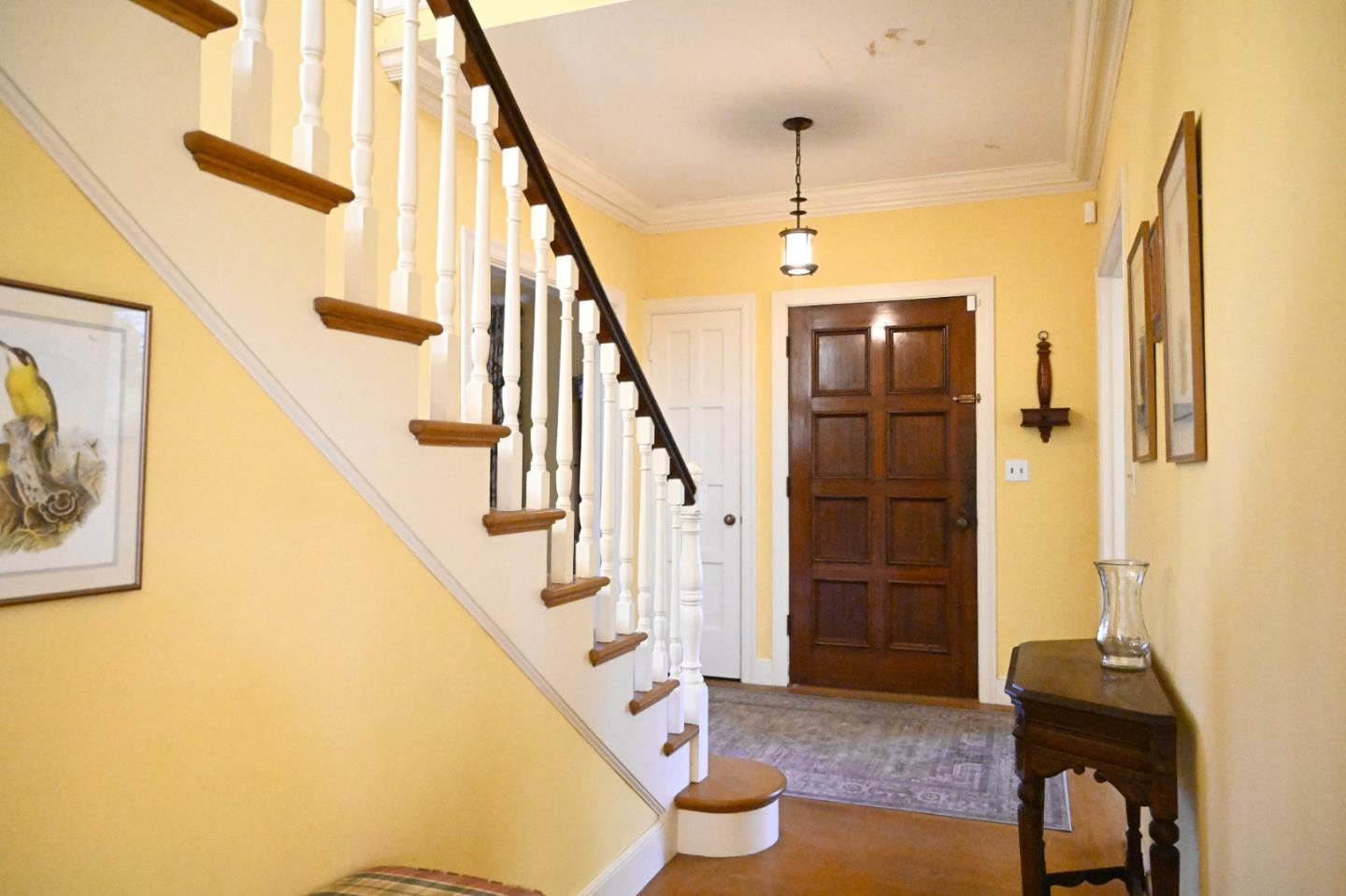 Detail Gallery Image 16 of 54 For 1920 Oak Knoll Dr, Belmont,  CA 94002 - 3 Beds | 2/1 Baths