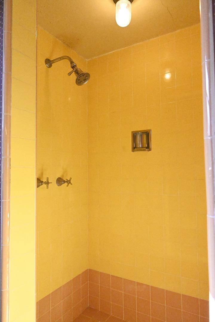 Detail Gallery Image 23 of 54 For 1920 Oak Knoll Dr, Belmont,  CA 94002 - 3 Beds | 2/1 Baths