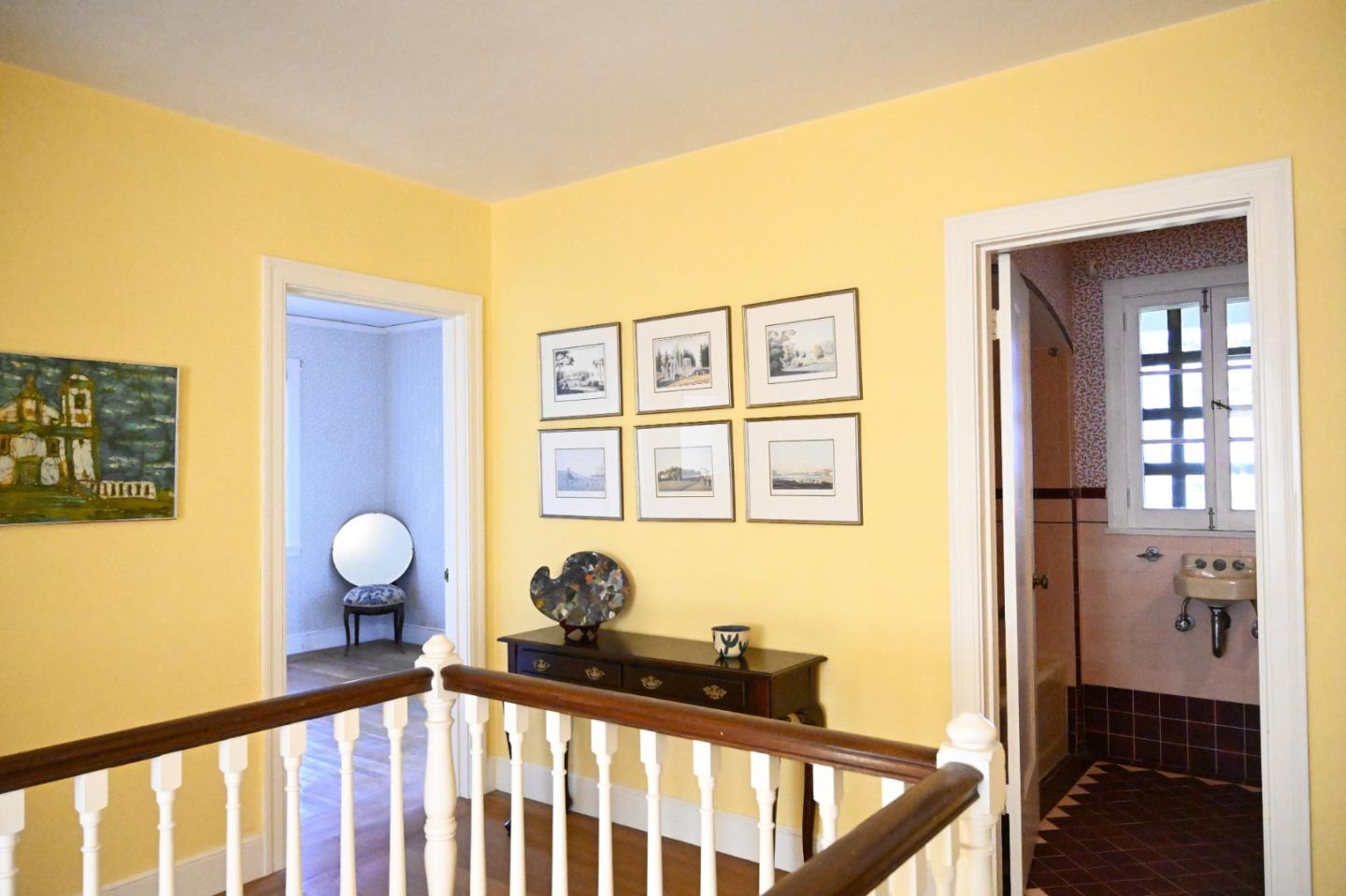 Detail Gallery Image 25 of 54 For 1920 Oak Knoll Dr, Belmont,  CA 94002 - 3 Beds | 2/1 Baths