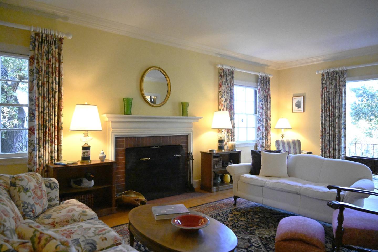 Detail Gallery Image 3 of 54 For 1920 Oak Knoll Dr, Belmont,  CA 94002 - 3 Beds | 2/1 Baths