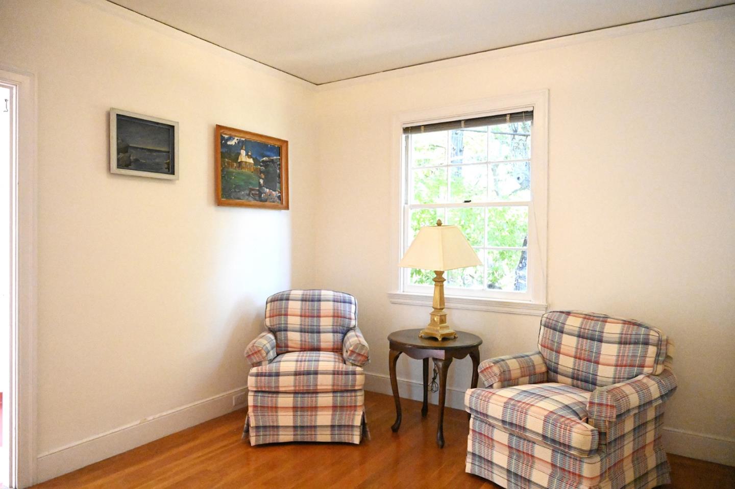 Detail Gallery Image 30 of 54 For 1920 Oak Knoll Dr, Belmont,  CA 94002 - 3 Beds | 2/1 Baths