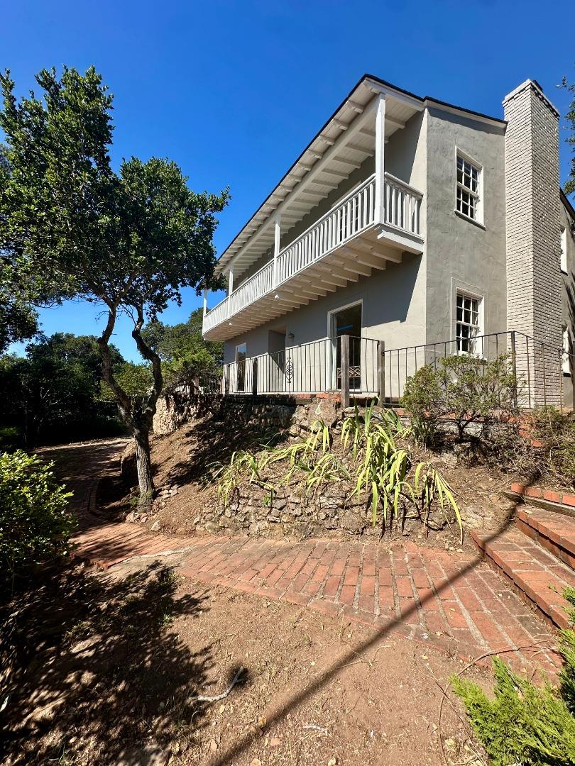 Detail Gallery Image 41 of 54 For 1920 Oak Knoll Dr, Belmont,  CA 94002 - 3 Beds | 2/1 Baths