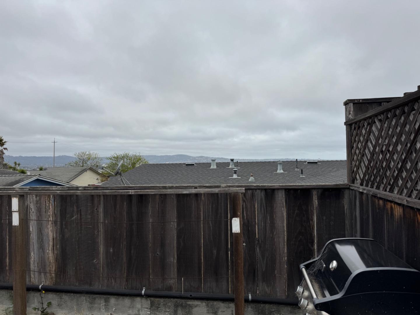 Detail Gallery Image 15 of 20 For 1841 Yosemite St, Seaside,  CA 93955 - 3 Beds | 1/1 Baths