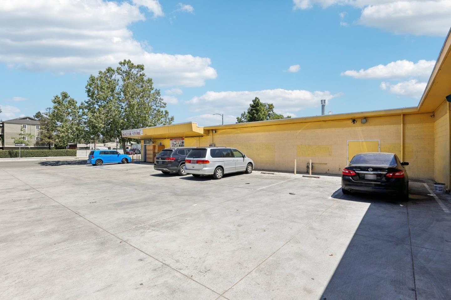 Detail Gallery Image 7 of 31 For 1972 Alum Rock Ave, San Jose,  CA 95116 - – Beds | – Baths