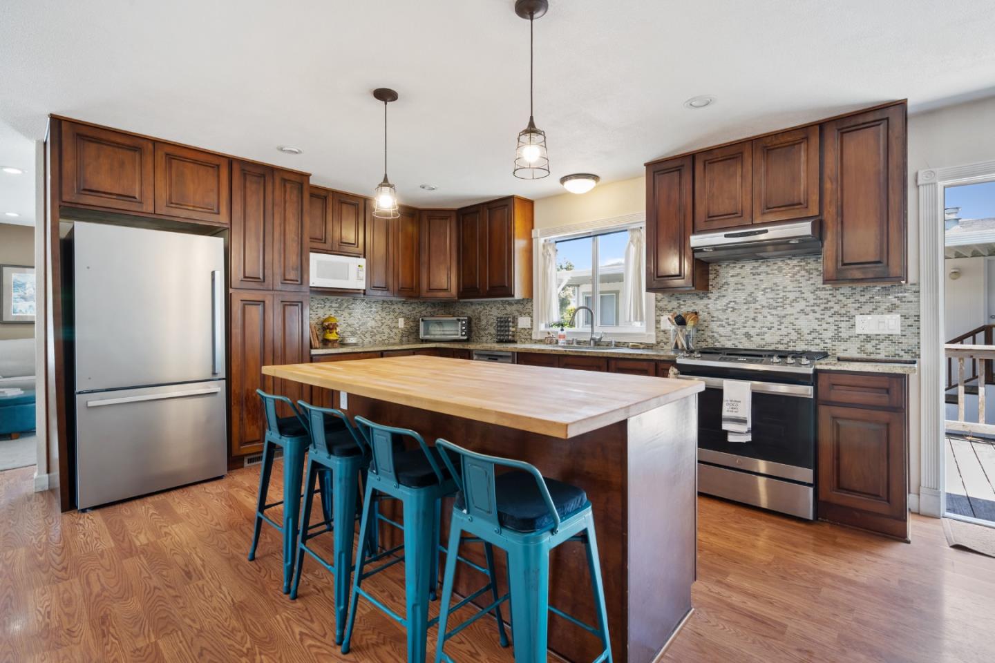 Detail Gallery Image 12 of 38 For 53 Creekside Ave #.,  Half Moon Bay,  CA 94019 - 2 Beds | 2 Baths