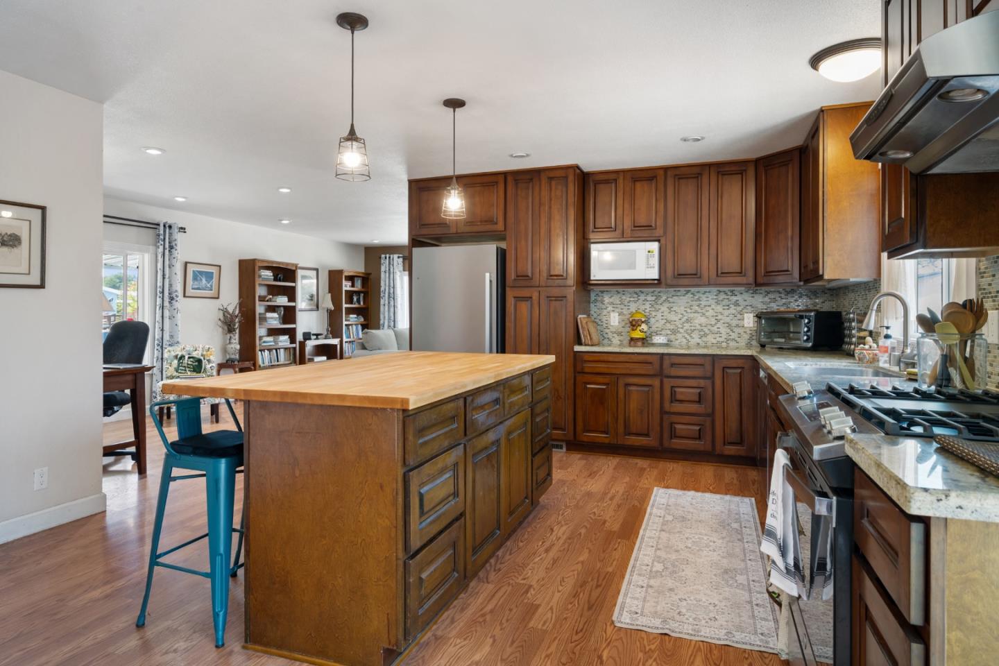 Detail Gallery Image 13 of 38 For 53 Creekside Ave #.,  Half Moon Bay,  CA 94019 - 2 Beds | 2 Baths