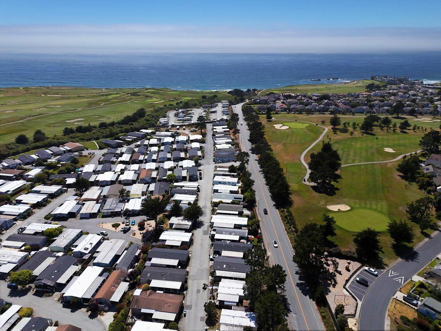 Detail Gallery Image 33 of 38 For 53 Creekside Ave #.,  Half Moon Bay,  CA 94019 - 2 Beds | 2 Baths
