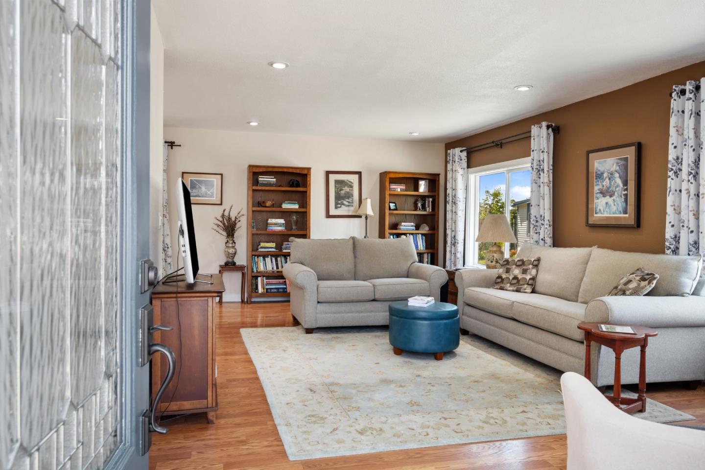 Detail Gallery Image 6 of 38 For 53 Creekside Ave #.,  Half Moon Bay,  CA 94019 - 2 Beds | 2 Baths