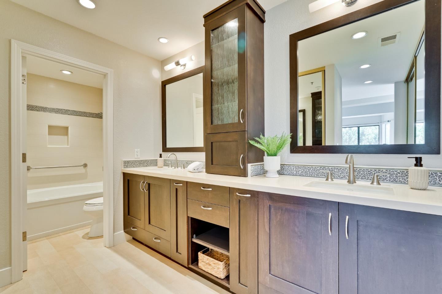 Detail Gallery Image 31 of 53 For 3715 Terstena Pl #401,  Santa Clara,  CA 95051 - 2 Beds | 2 Baths