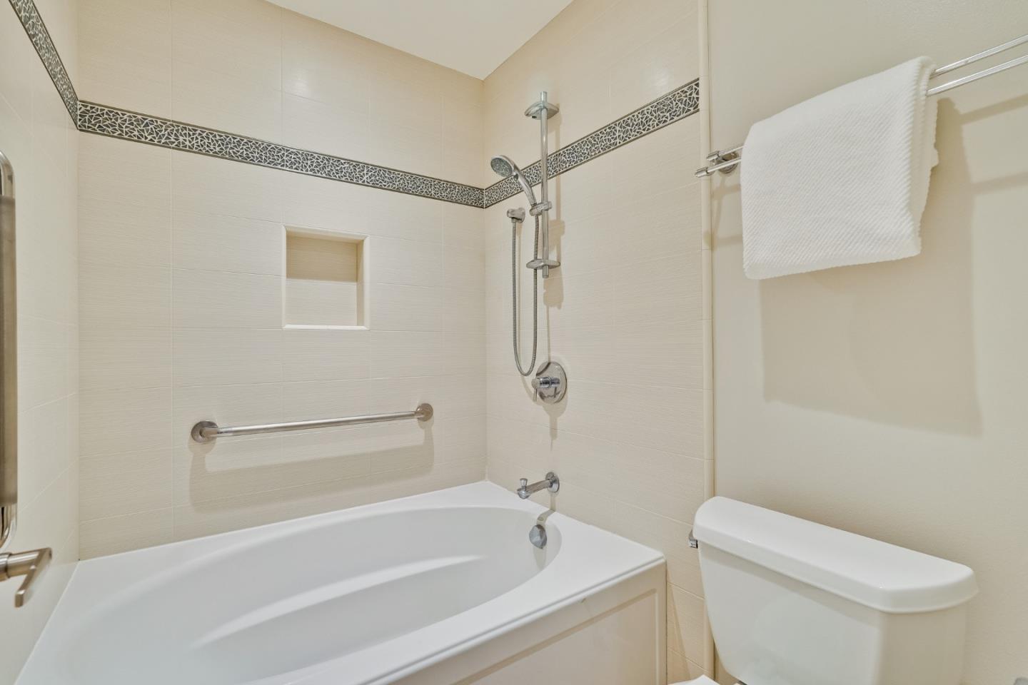 Detail Gallery Image 33 of 53 For 3715 Terstena Pl #401,  Santa Clara,  CA 95051 - 2 Beds | 2 Baths