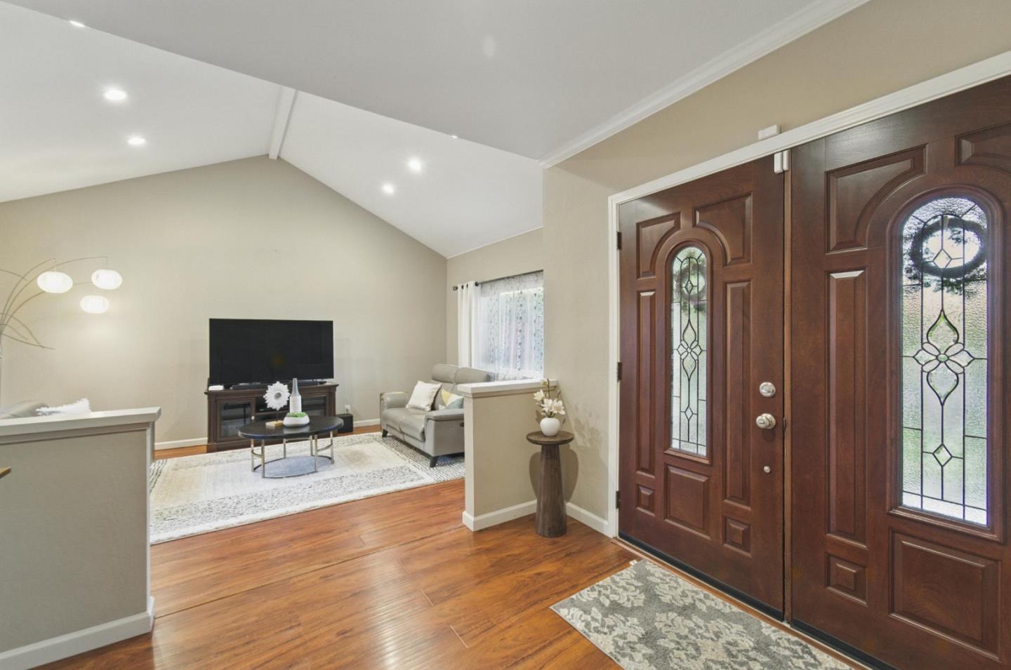 Detail Gallery Image 6 of 59 For 3821 Abbey Ct, Campbell,  CA 95008 - 4 Beds | 2/1 Baths