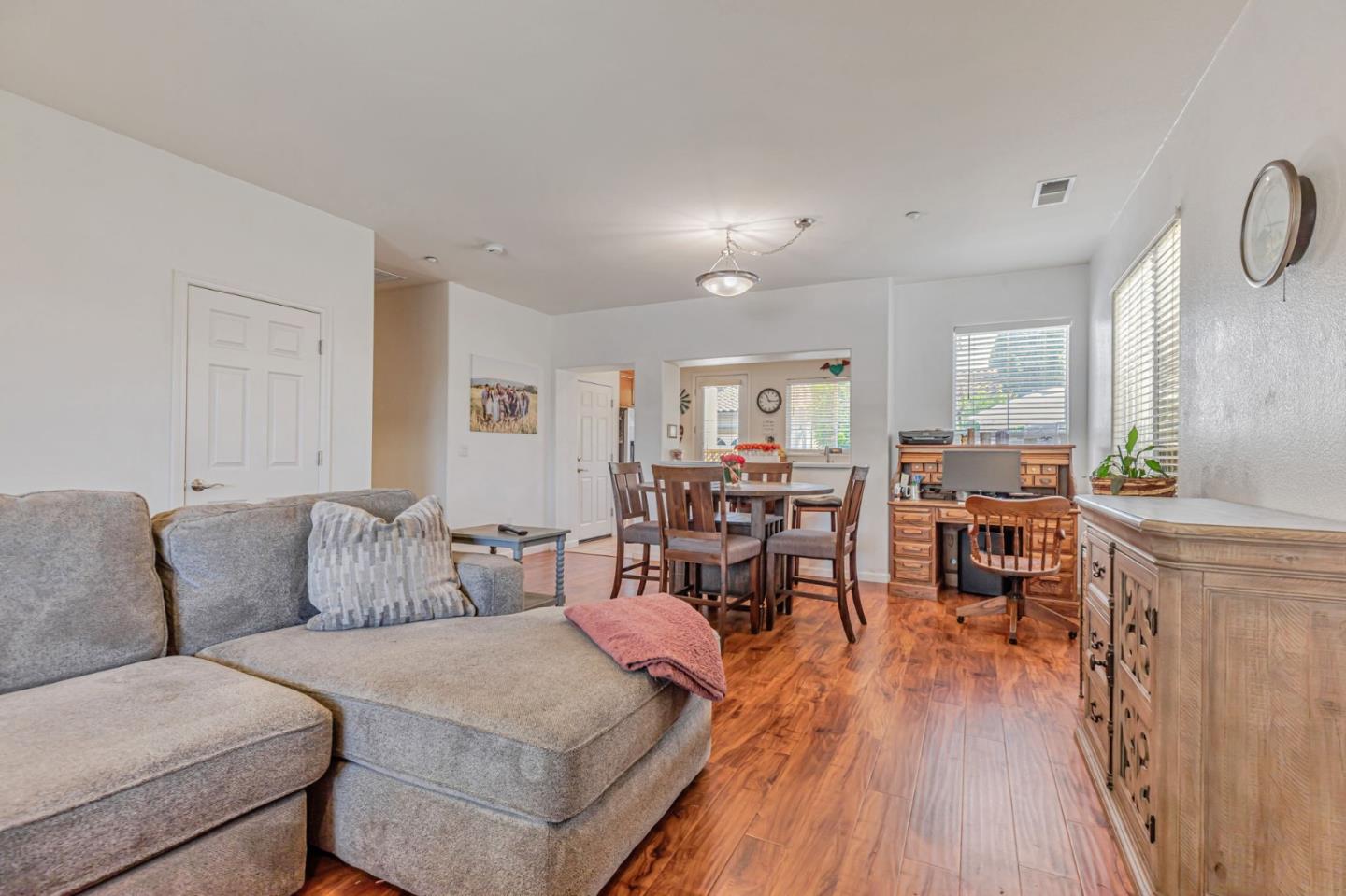 Detail Gallery Image 12 of 50 For 1315 Cypress Ct, Gilroy,  CA 95020 - 2 Beds | 2 Baths