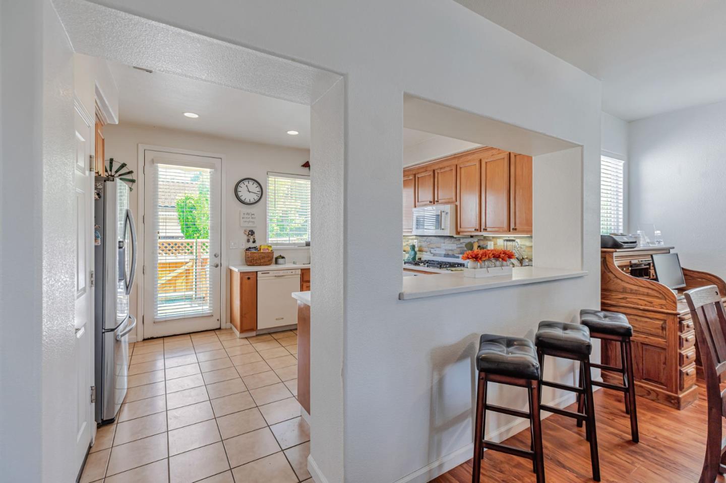 Detail Gallery Image 13 of 50 For 1315 Cypress Ct, Gilroy,  CA 95020 - 2 Beds | 2 Baths