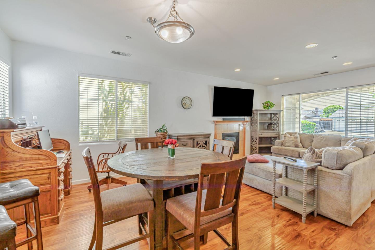 Detail Gallery Image 22 of 50 For 1315 Cypress Ct, Gilroy,  CA 95020 - 2 Beds | 2 Baths