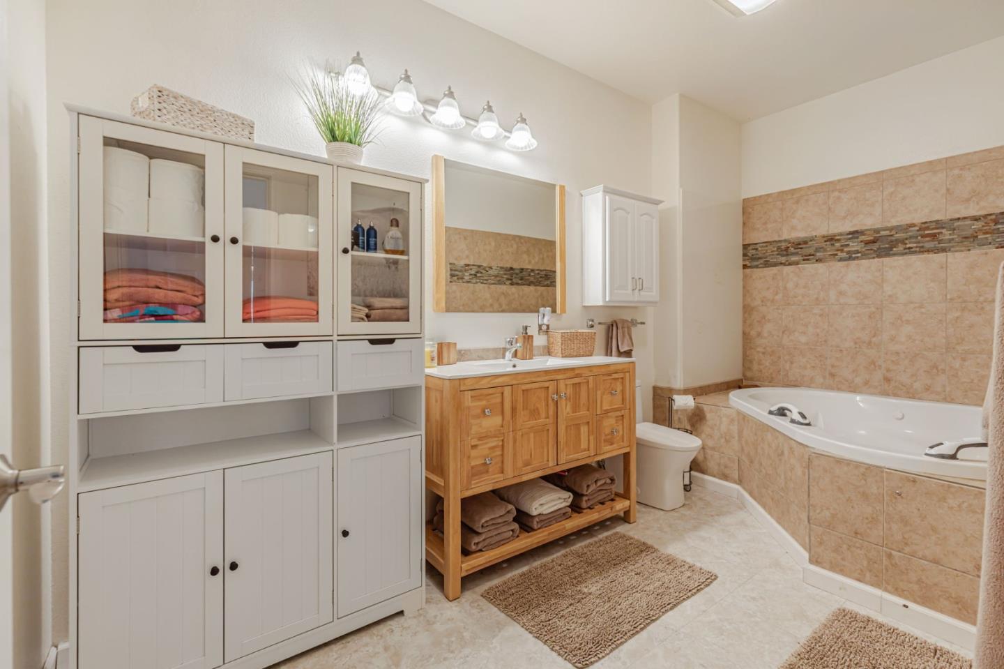Detail Gallery Image 29 of 50 For 1315 Cypress Ct, Gilroy,  CA 95020 - 2 Beds | 2 Baths