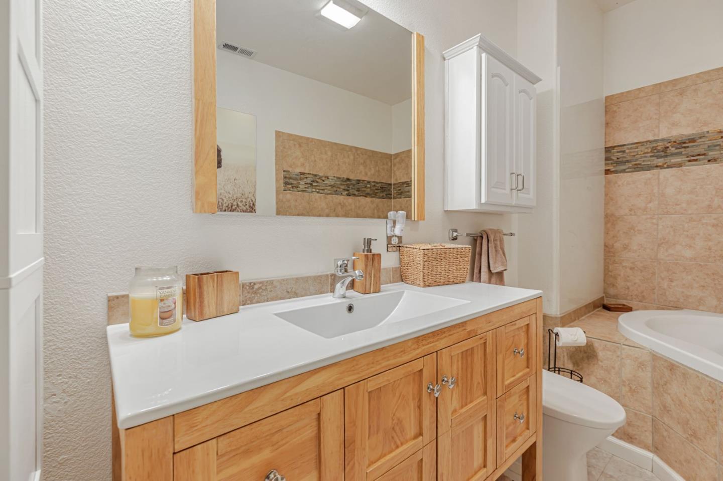 Detail Gallery Image 30 of 50 For 1315 Cypress Ct, Gilroy,  CA 95020 - 2 Beds | 2 Baths