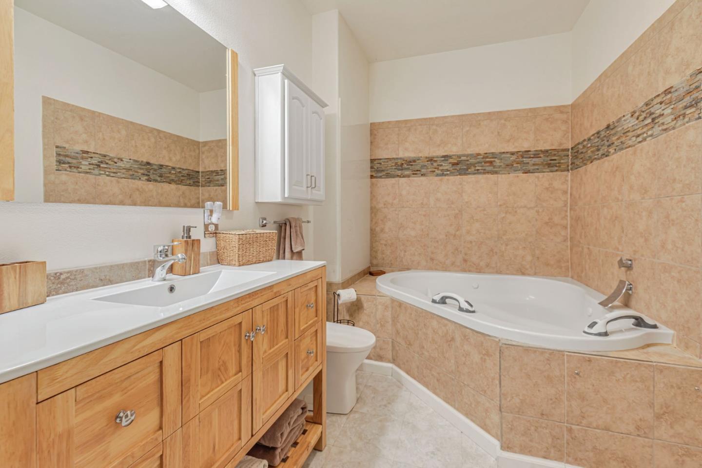 Detail Gallery Image 31 of 50 For 1315 Cypress Ct, Gilroy,  CA 95020 - 2 Beds | 2 Baths