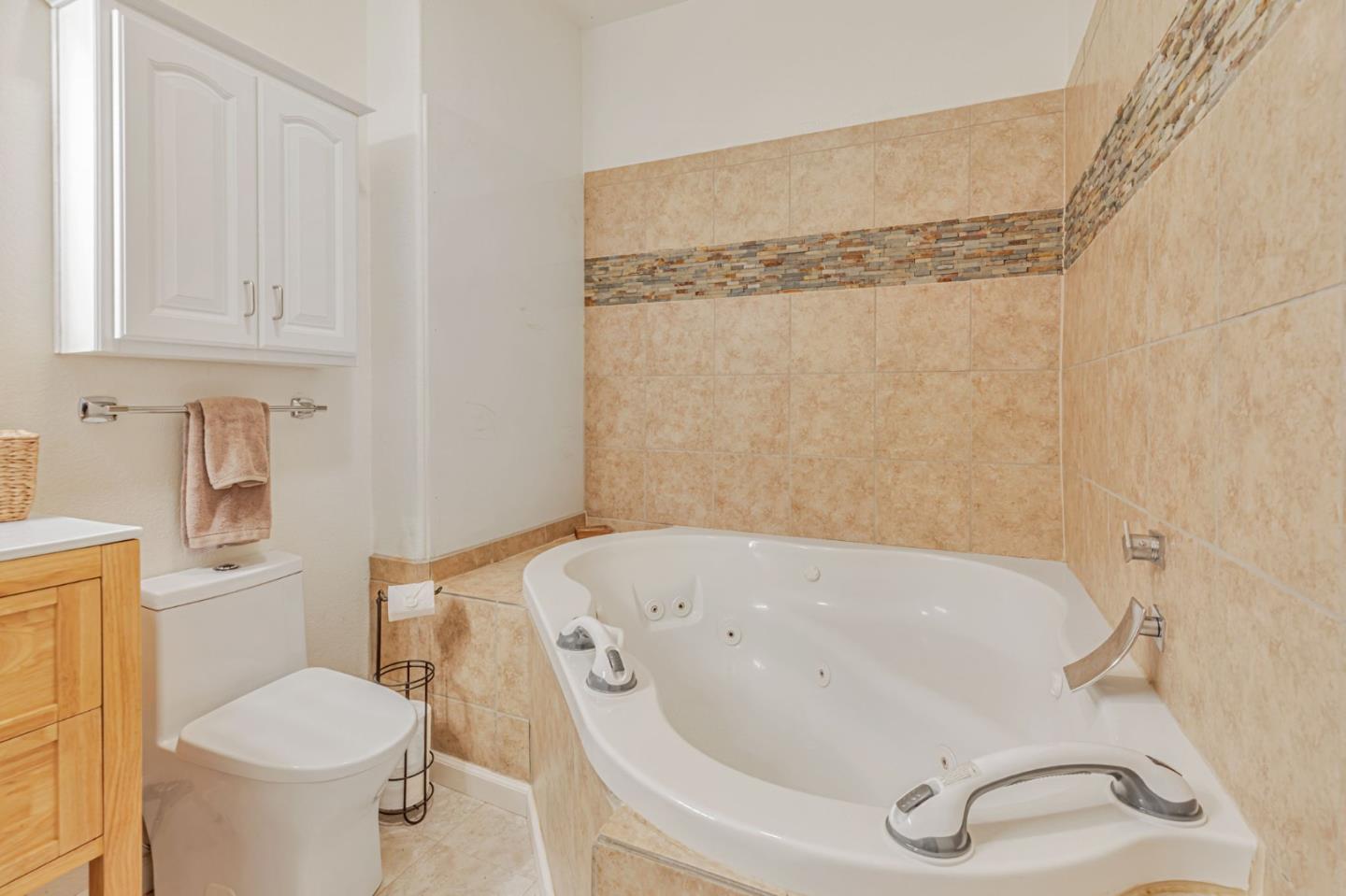 Detail Gallery Image 32 of 50 For 1315 Cypress Ct, Gilroy,  CA 95020 - 2 Beds | 2 Baths