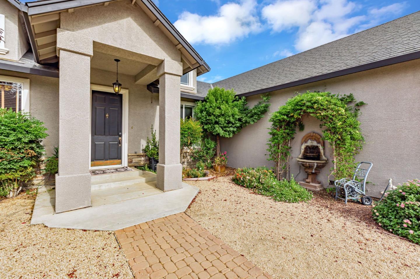 Detail Gallery Image 3 of 64 For 44737 Sun Valley Dr, King City,  CA 93930 - 4 Beds | 2 Baths