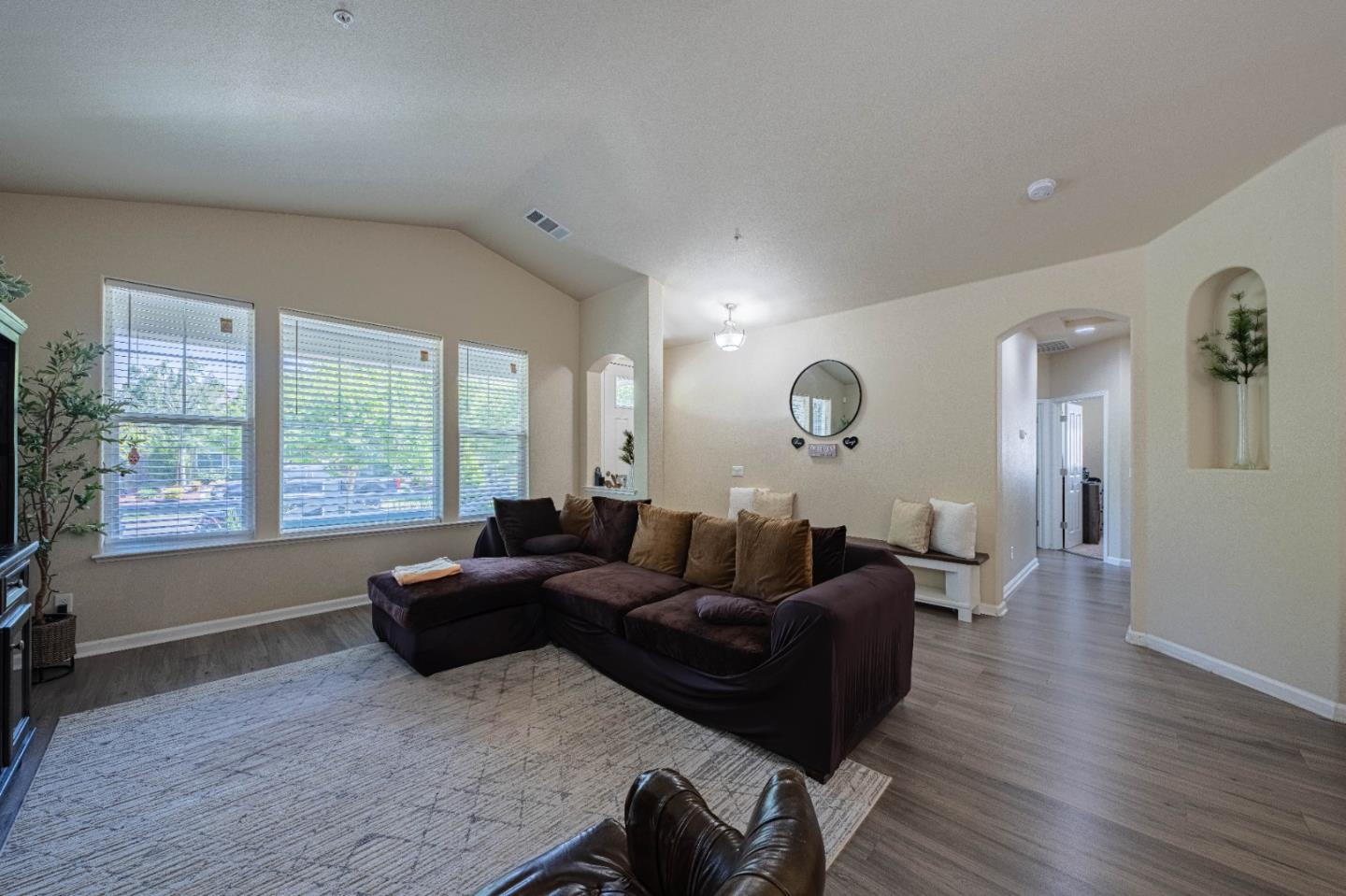 Detail Gallery Image 10 of 27 For 614 Brumwell St, King City,  CA 93930 - 4 Beds | 2 Baths