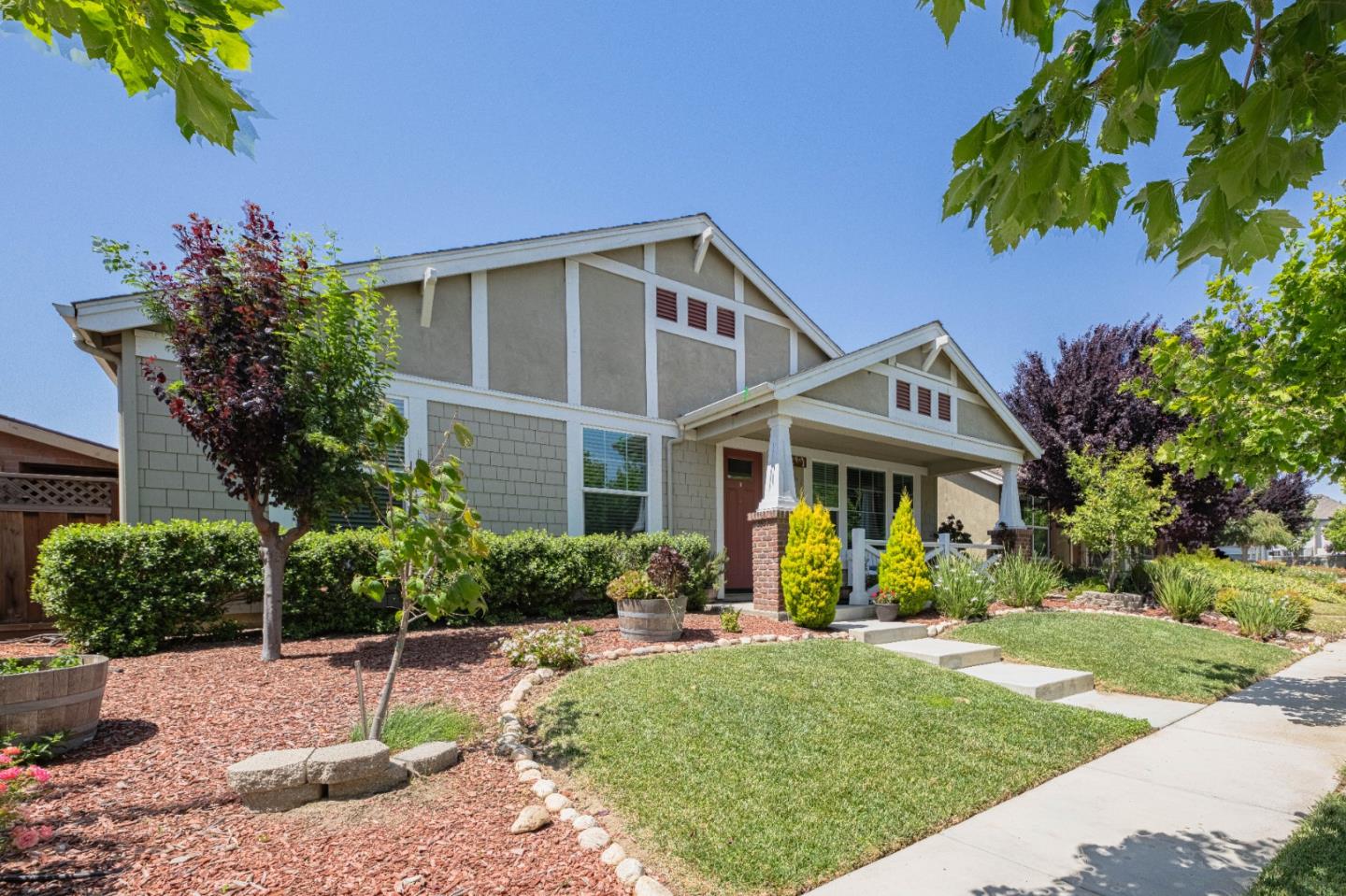 Detail Gallery Image 2 of 27 For 614 Brumwell St, King City,  CA 93930 - 4 Beds | 2 Baths