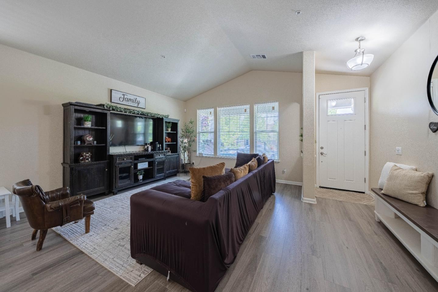 Detail Gallery Image 7 of 27 For 614 Brumwell St, King City,  CA 93930 - 4 Beds | 2 Baths
