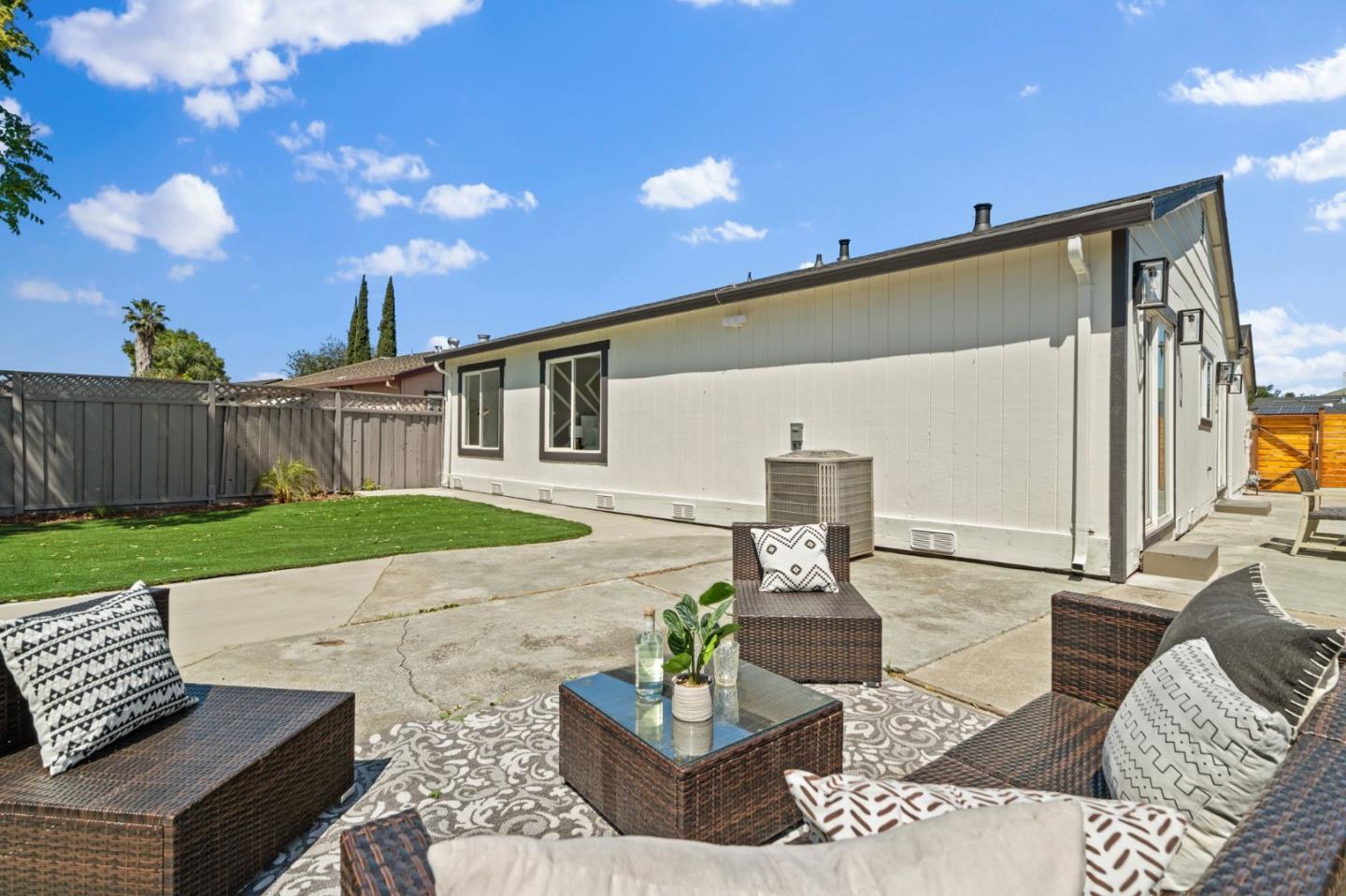 Detail Gallery Image 36 of 38 For 1868 Bagpipe Way, San Jose,  CA 95121 - 4 Beds | 2 Baths