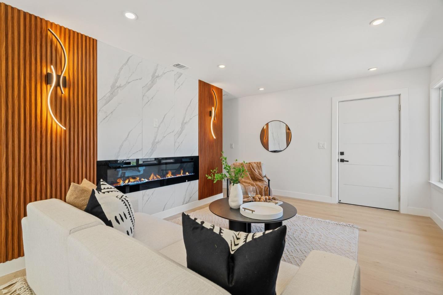 Detail Gallery Image 8 of 38 For 1868 Bagpipe Way, San Jose,  CA 95121 - 4 Beds | 2 Baths