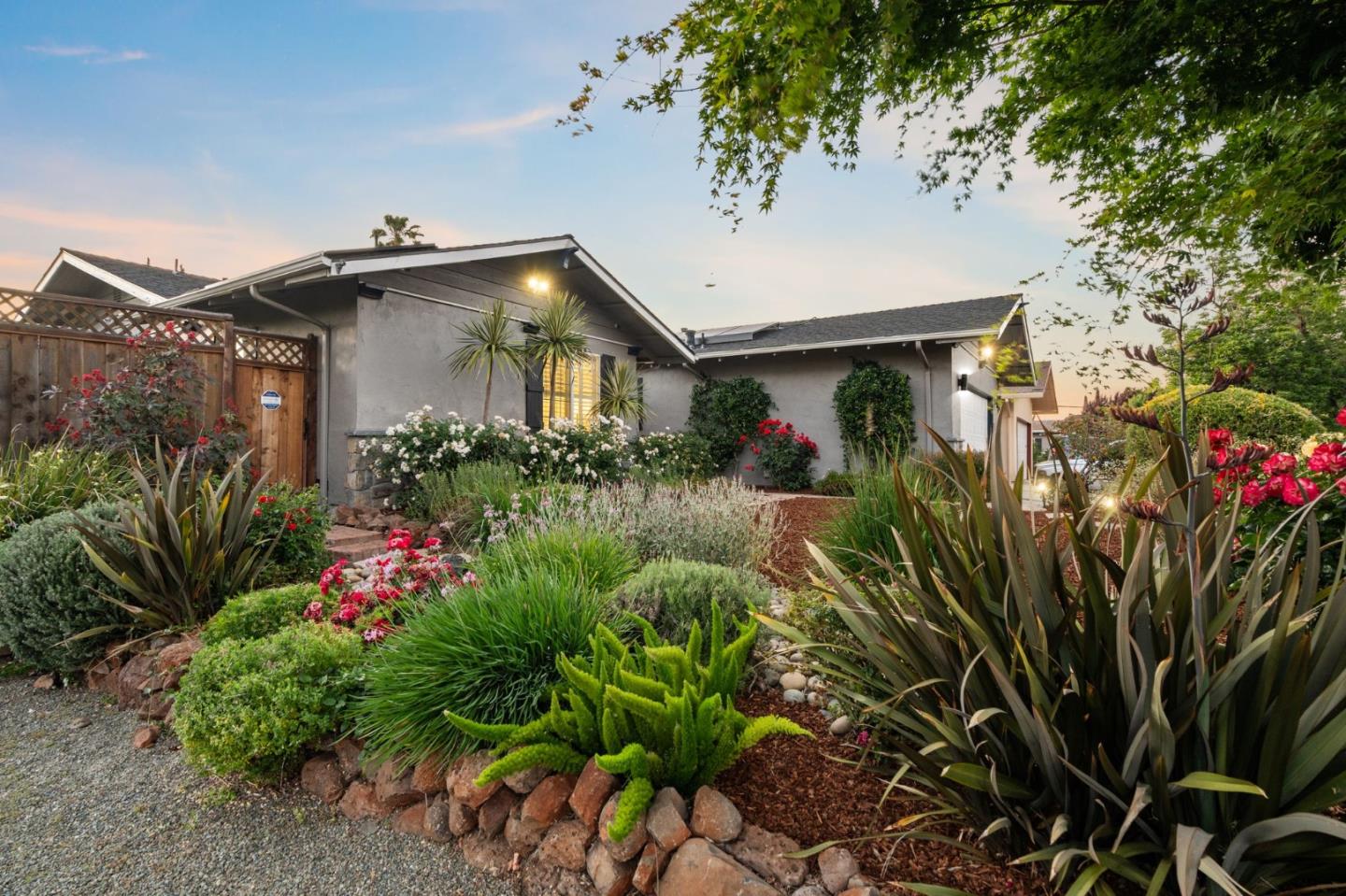 Detail Gallery Image 31 of 33 For 5749 San Lorenzo Dr, San Jose,  CA 95123 - 3 Beds | 2 Baths
