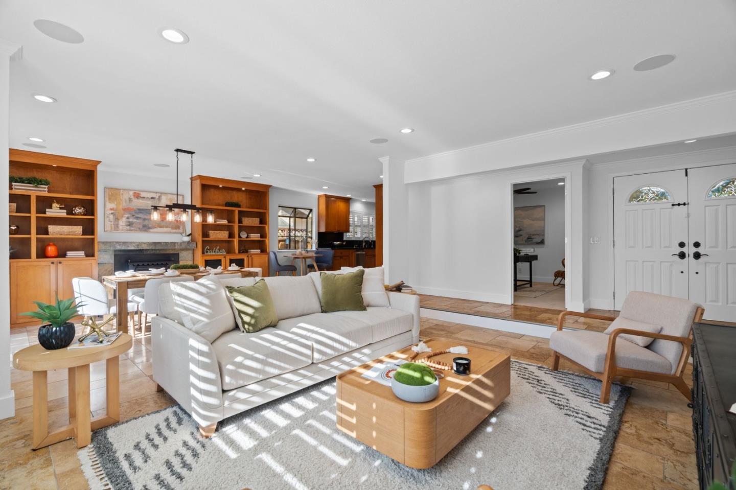 Detail Gallery Image 5 of 33 For 5749 San Lorenzo Dr, San Jose,  CA 95123 - 3 Beds | 2 Baths