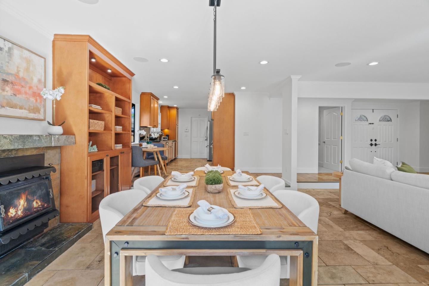 Detail Gallery Image 7 of 33 For 5749 San Lorenzo Dr, San Jose,  CA 95123 - 3 Beds | 2 Baths