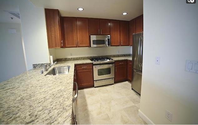 Detail Gallery Image 13 of 22 For 423 7th St #208,  Oakland,  CA 94607 - 2 Beds | 1 Baths