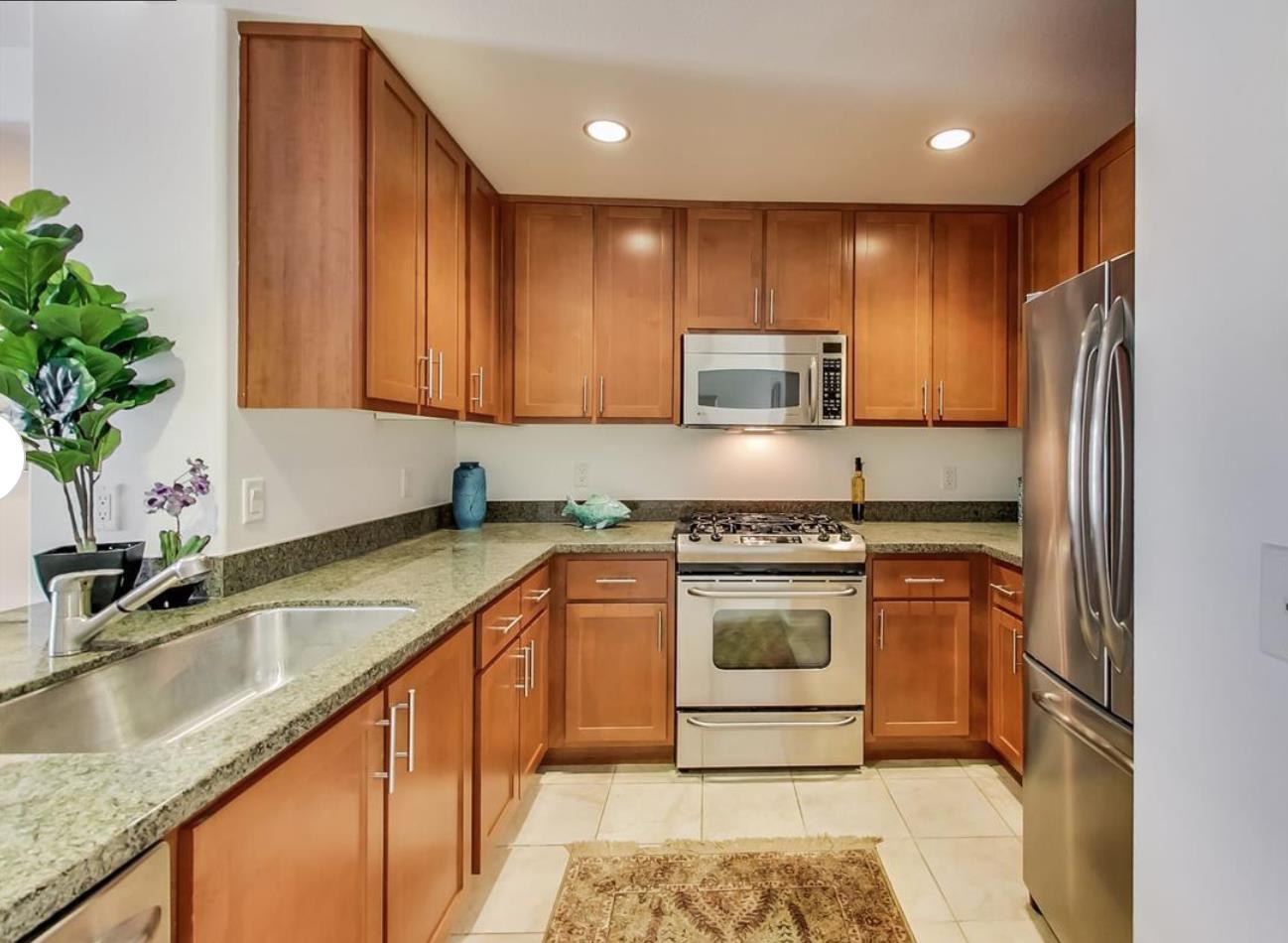 Detail Gallery Image 9 of 22 For 423 7th St #208,  Oakland,  CA 94607 - 2 Beds | 1 Baths