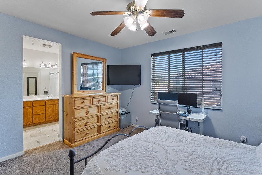 Detail Gallery Image 11 of 27 For 757 Roble St, Watsonville,  CA 95076 - 4 Beds | 2/1 Baths