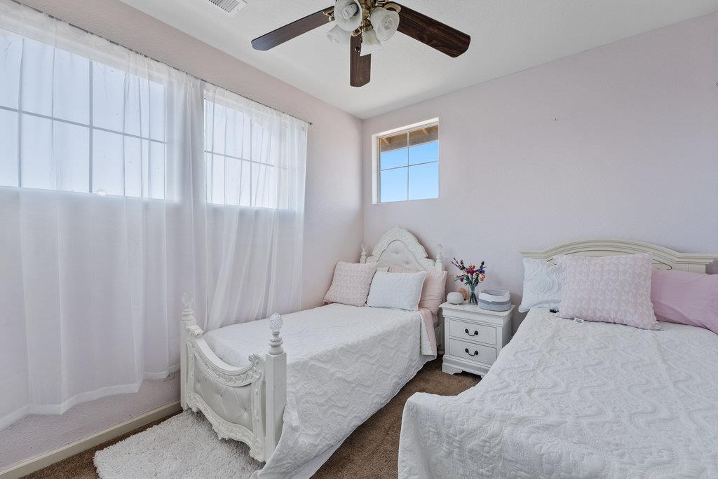 Detail Gallery Image 13 of 27 For 757 Roble St, Watsonville,  CA 95076 - 4 Beds | 2/1 Baths