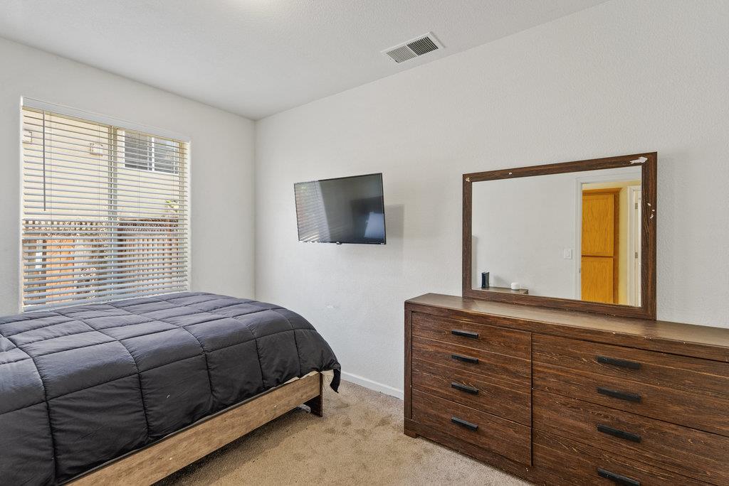 Detail Gallery Image 14 of 27 For 757 Roble St, Watsonville,  CA 95076 - 4 Beds | 2/1 Baths