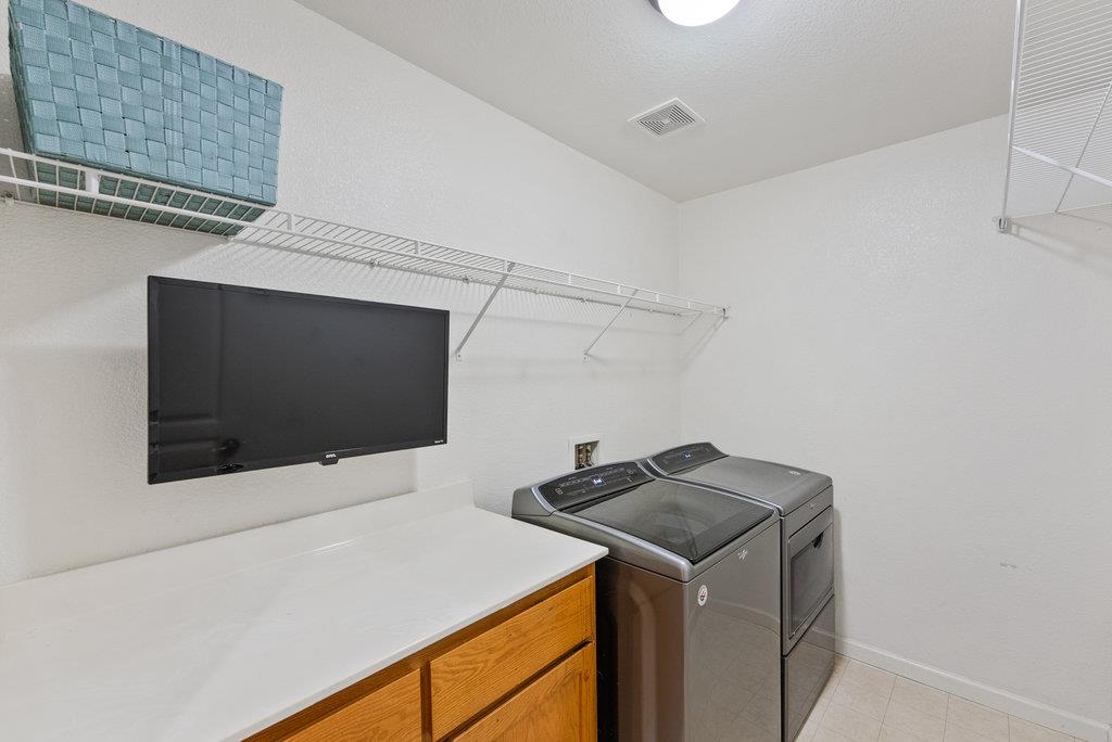 Detail Gallery Image 18 of 27 For 757 Roble St, Watsonville,  CA 95076 - 4 Beds | 2/1 Baths