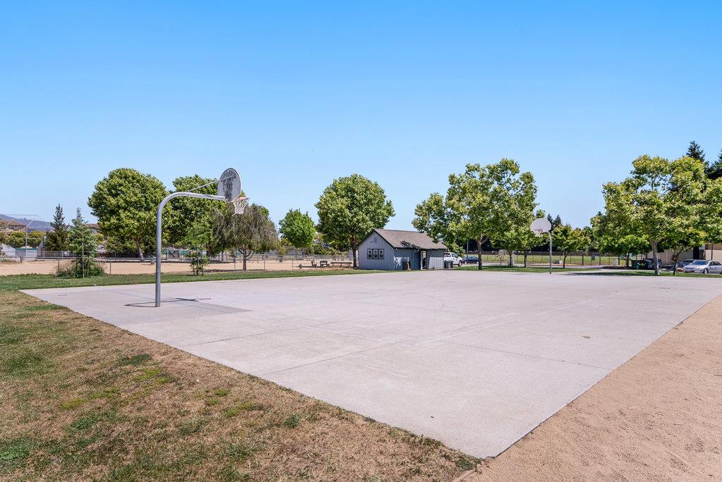 Detail Gallery Image 26 of 27 For 757 Roble St, Watsonville,  CA 95076 - 4 Beds | 2/1 Baths