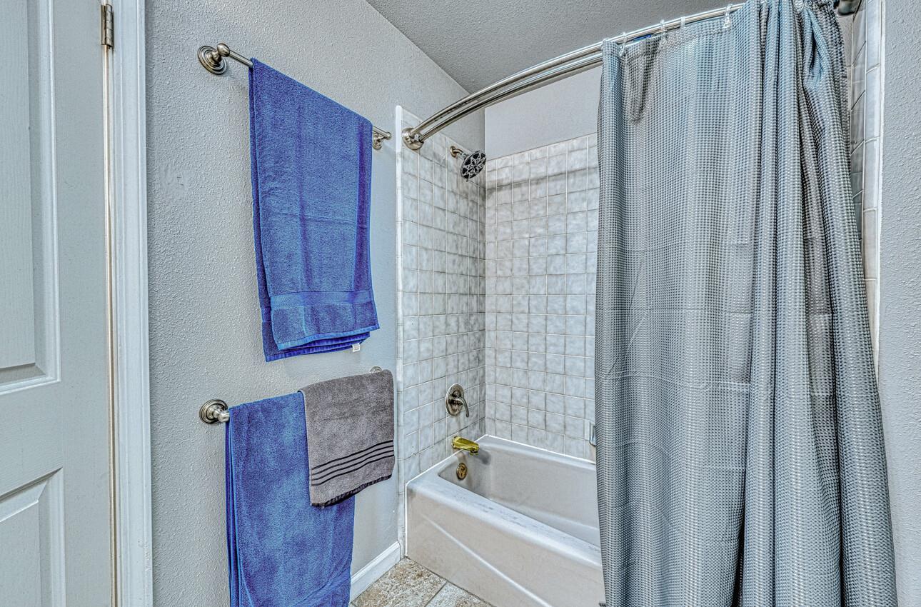 Detail Gallery Image 22 of 60 For 6640 Kim Ann Ln, Salinas,  CA 93907 - 4 Beds | 3 Baths