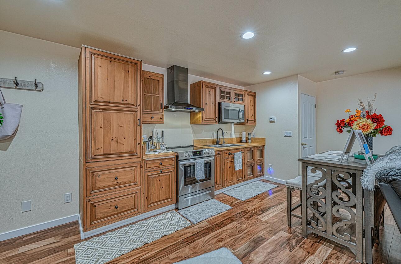 Detail Gallery Image 32 of 60 For 6640 Kim Ann Ln, Salinas,  CA 93907 - 4 Beds | 3 Baths