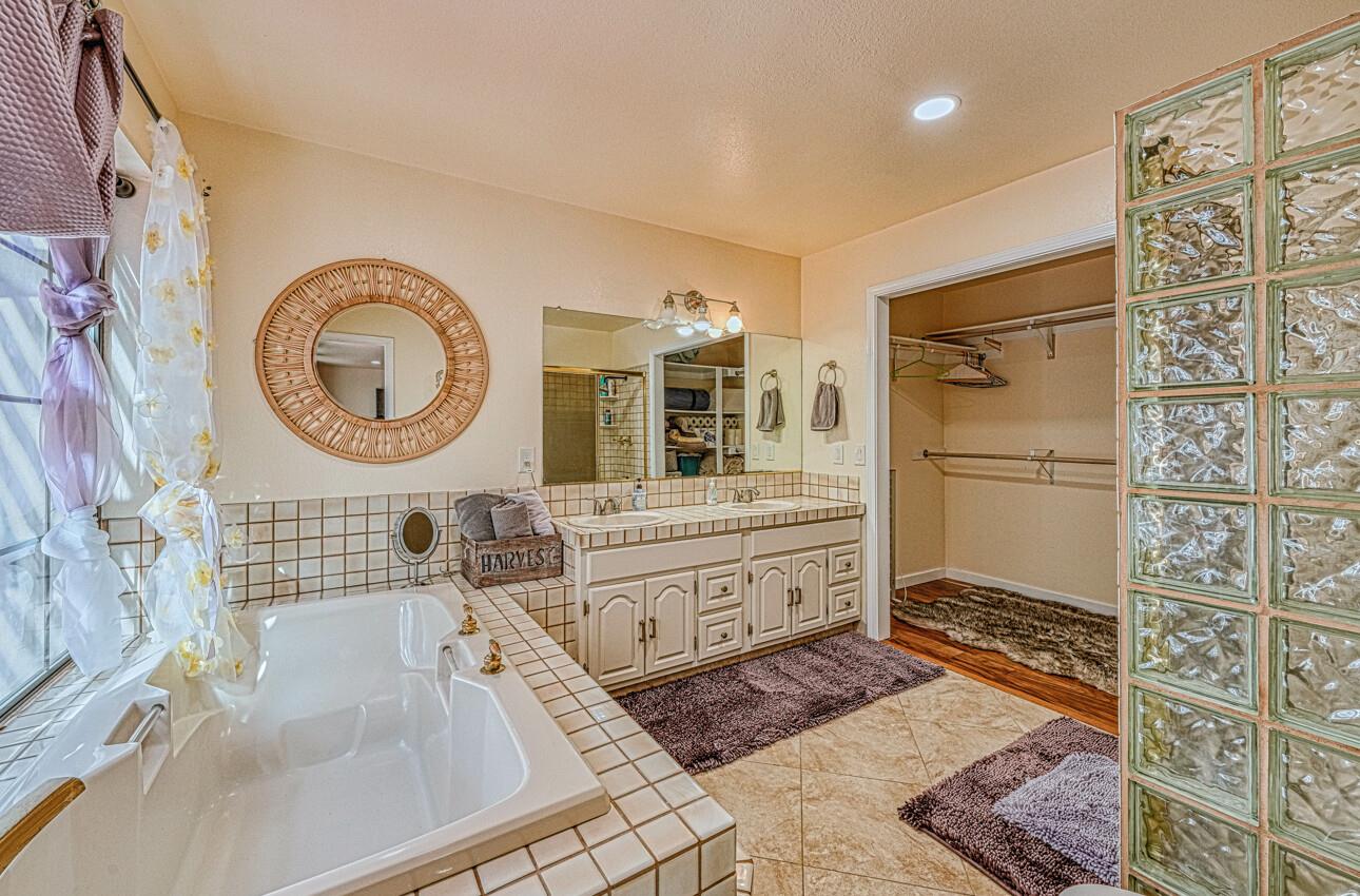 Detail Gallery Image 34 of 60 For 6640 Kim Ann Ln, Salinas,  CA 93907 - 4 Beds | 3 Baths