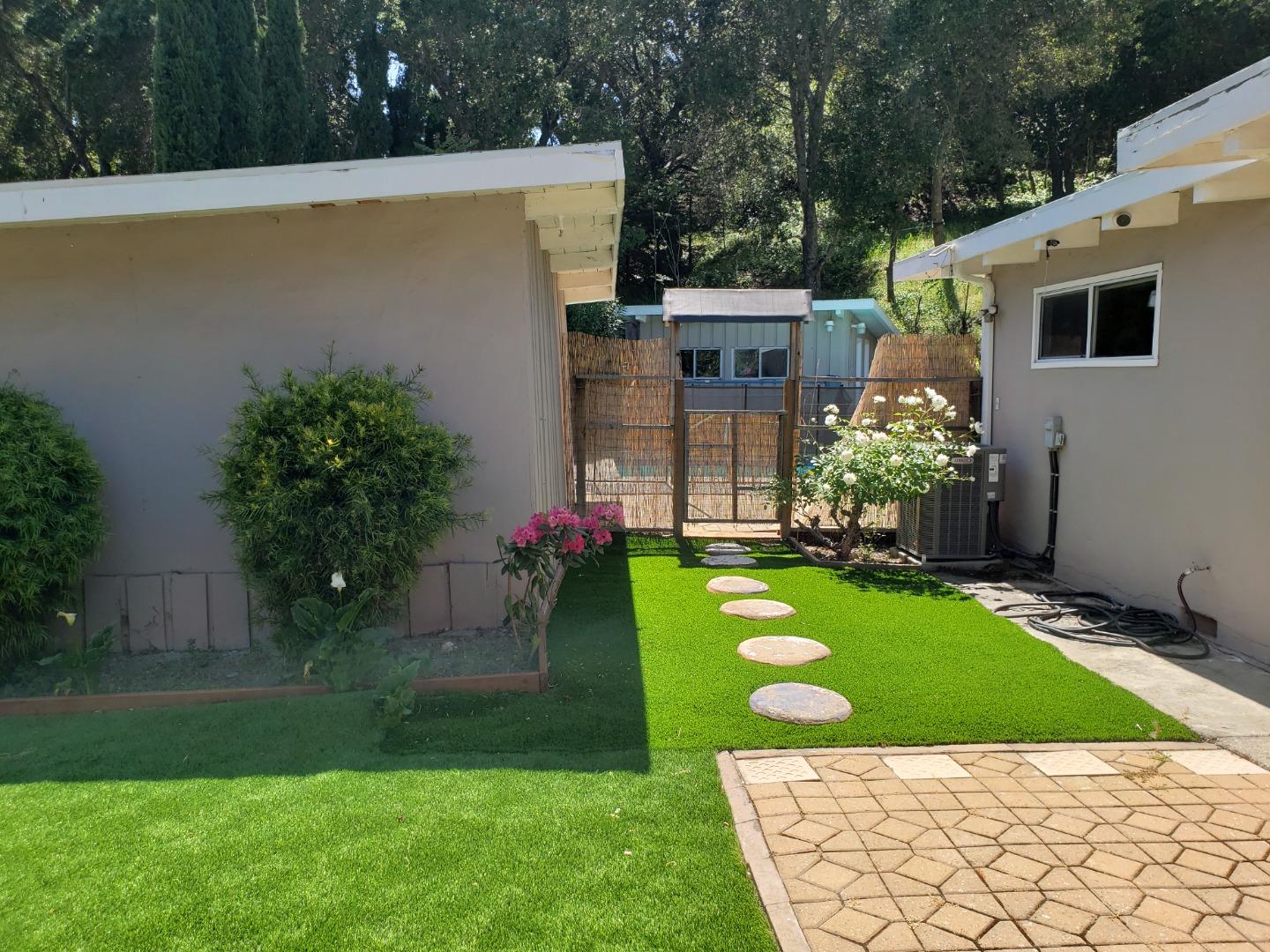 Detail Gallery Image 20 of 51 For 528 Moraga, Orinda,  CA 94563 - 3 Beds | 2/1 Baths