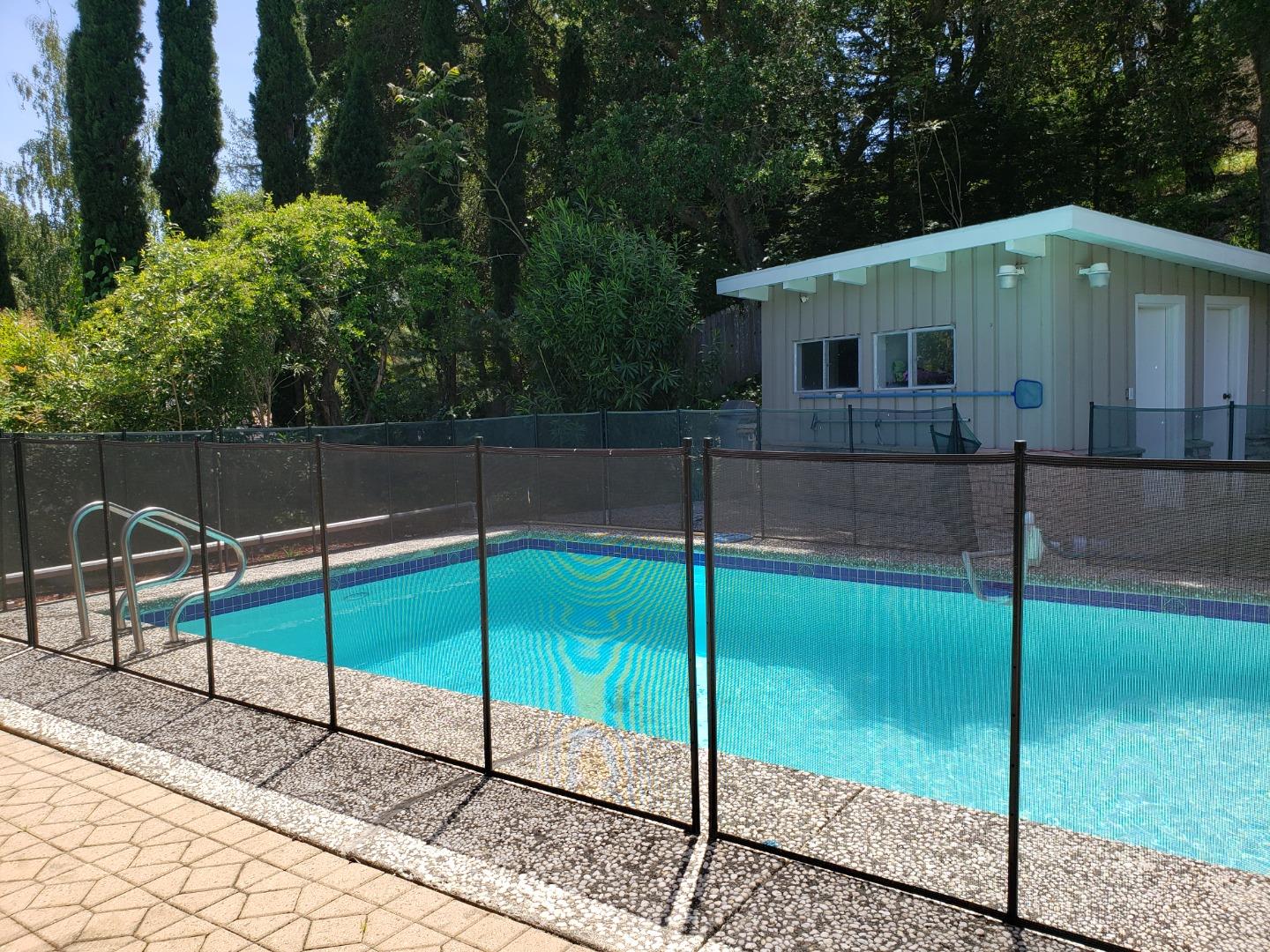 Detail Gallery Image 45 of 51 For 528 Moraga, Orinda,  CA 94563 - 3 Beds | 2/1 Baths