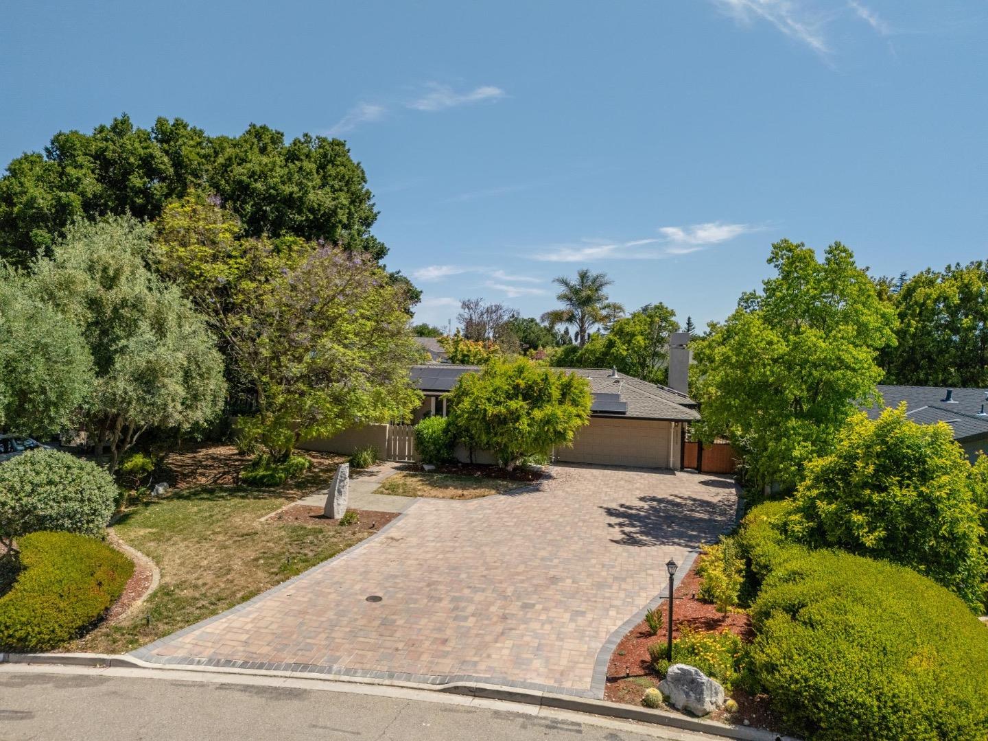 Detail Gallery Image 2 of 31 For 20717 Meadow Oak Rd, Saratoga,  CA 95070 - 6 Beds | 4/1 Baths