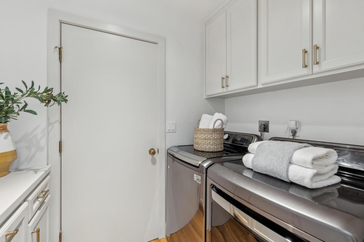 Detail Gallery Image 21 of 31 For 20717 Meadow Oak Rd, Saratoga,  CA 95070 - 6 Beds | 4/1 Baths