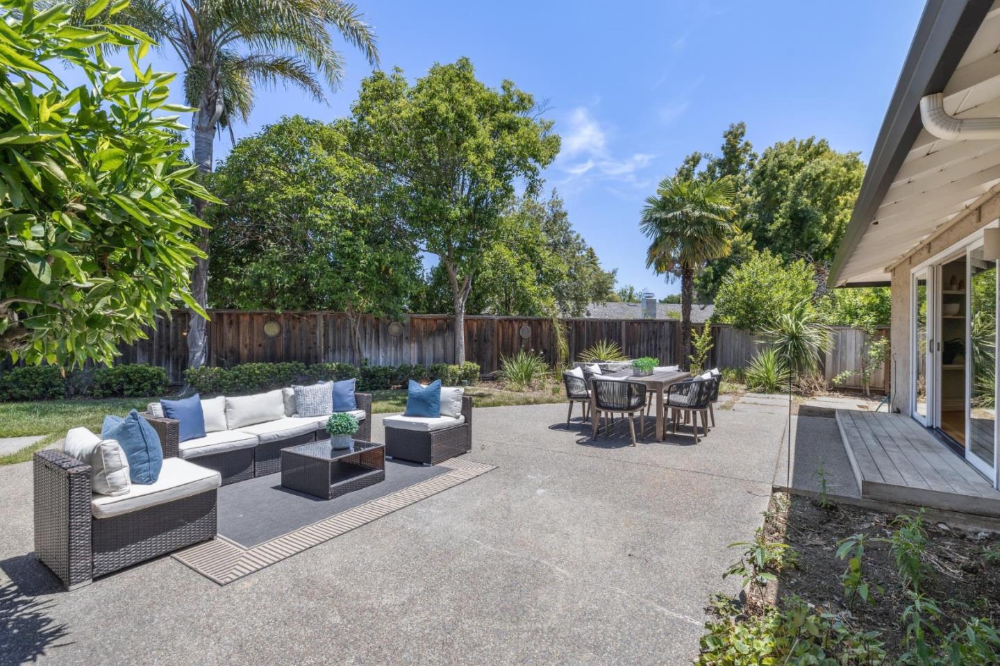 Detail Gallery Image 23 of 31 For 20717 Meadow Oak Rd, Saratoga,  CA 95070 - 6 Beds | 4/1 Baths
